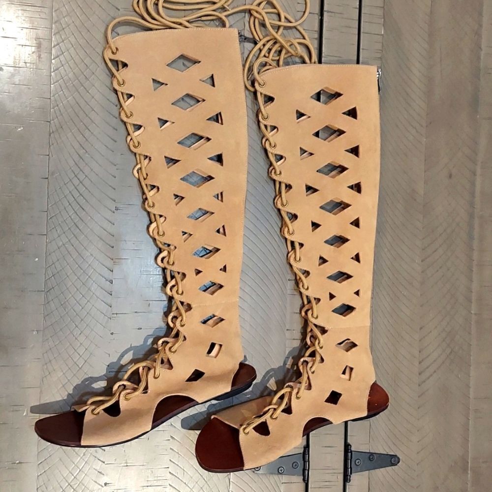 Soles Tan Suede Tall Laser Cut Gladiator Sandal Boots Sz 40